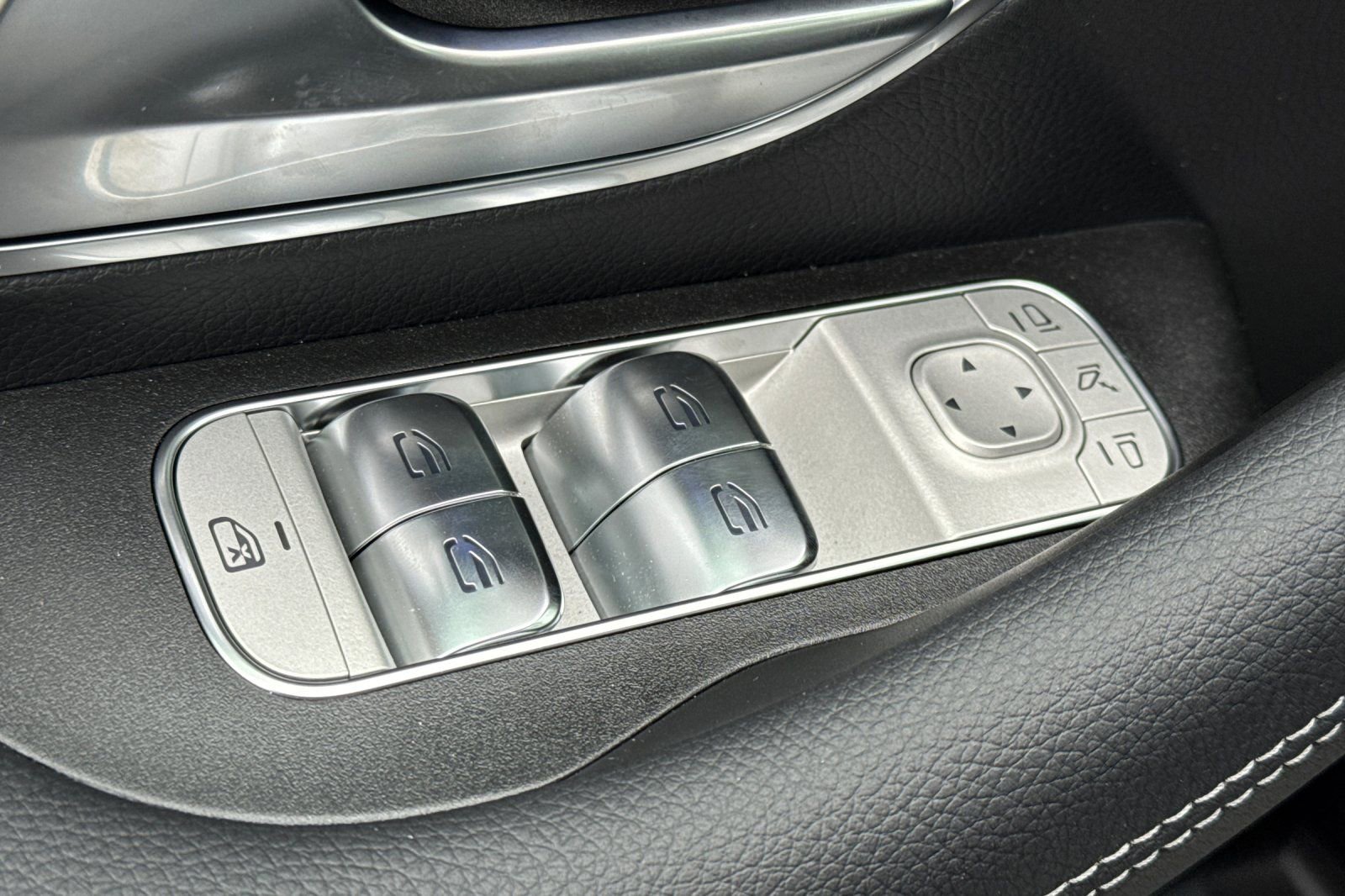 New 2026 Mercedes-Benz GLE 450 4MATIC image 13