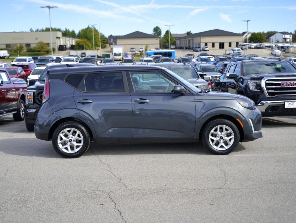 Used 2023 Kia Soul LX w/ Option Group 015 image 4