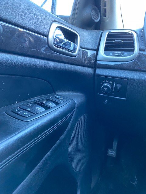Used 2013 Jeep Grand Cherokee Laredo AWD/4WD image 19