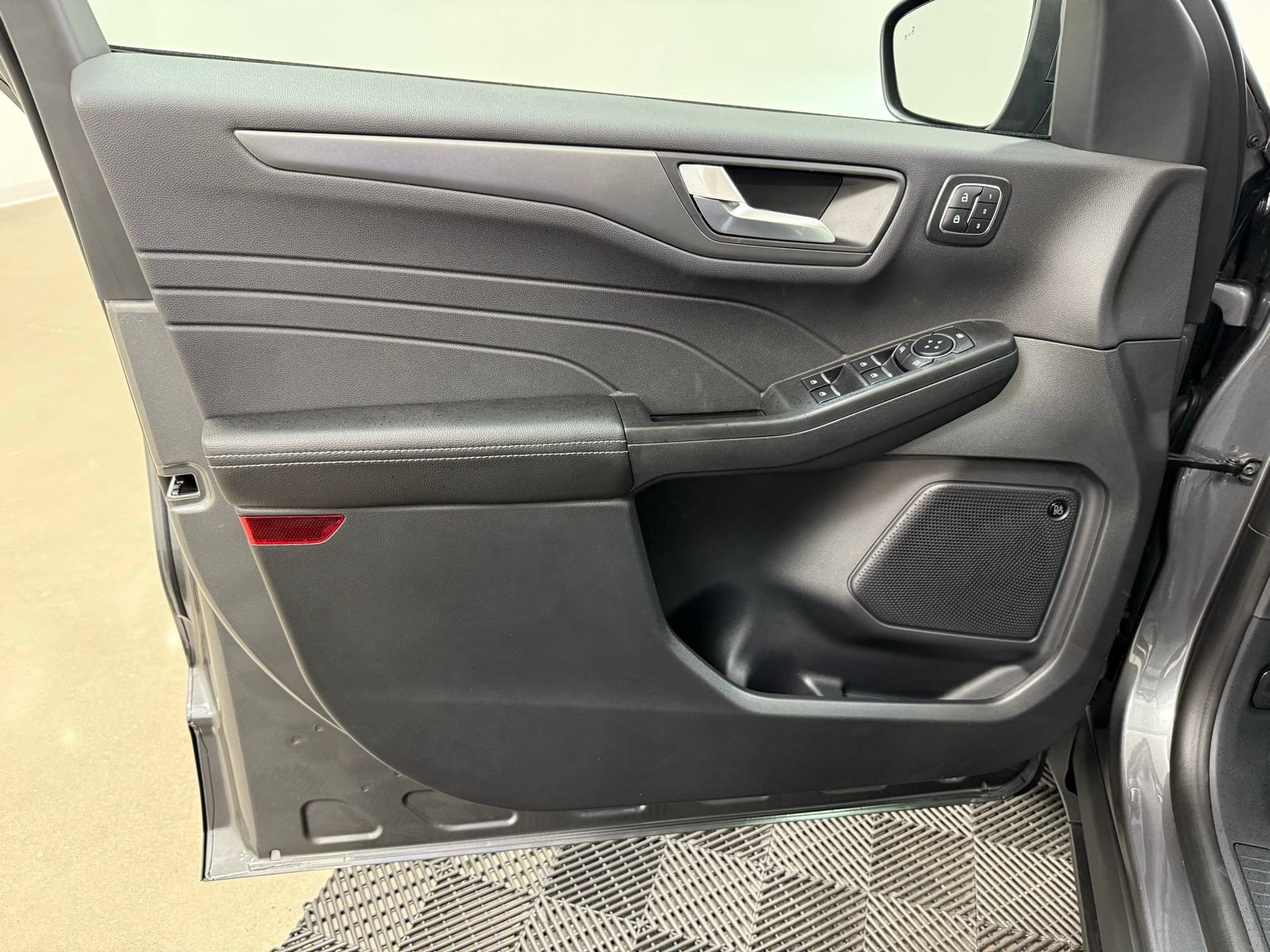New 2026 Ford Escape Active w/ Active Premium Tech Pack FWD image 11