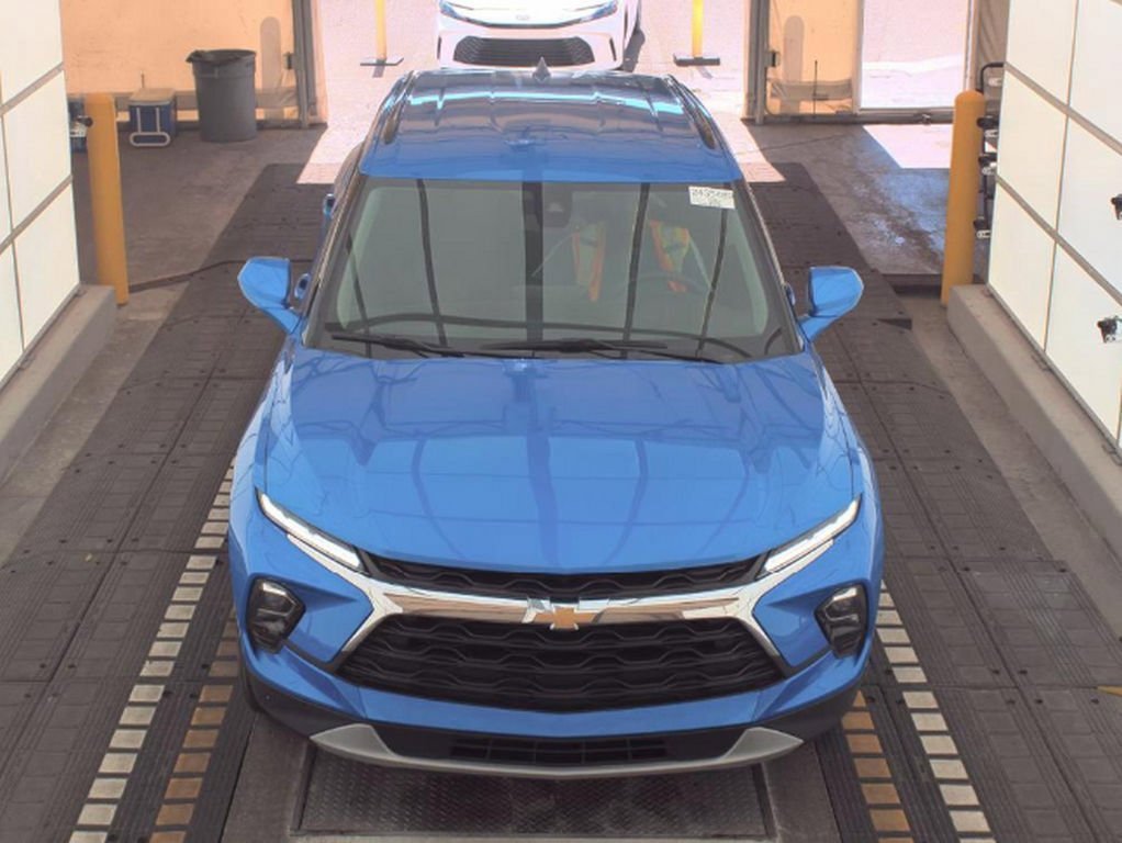 Used 2024 Chevrolet Blazer LT w/ Convenience Package image 2