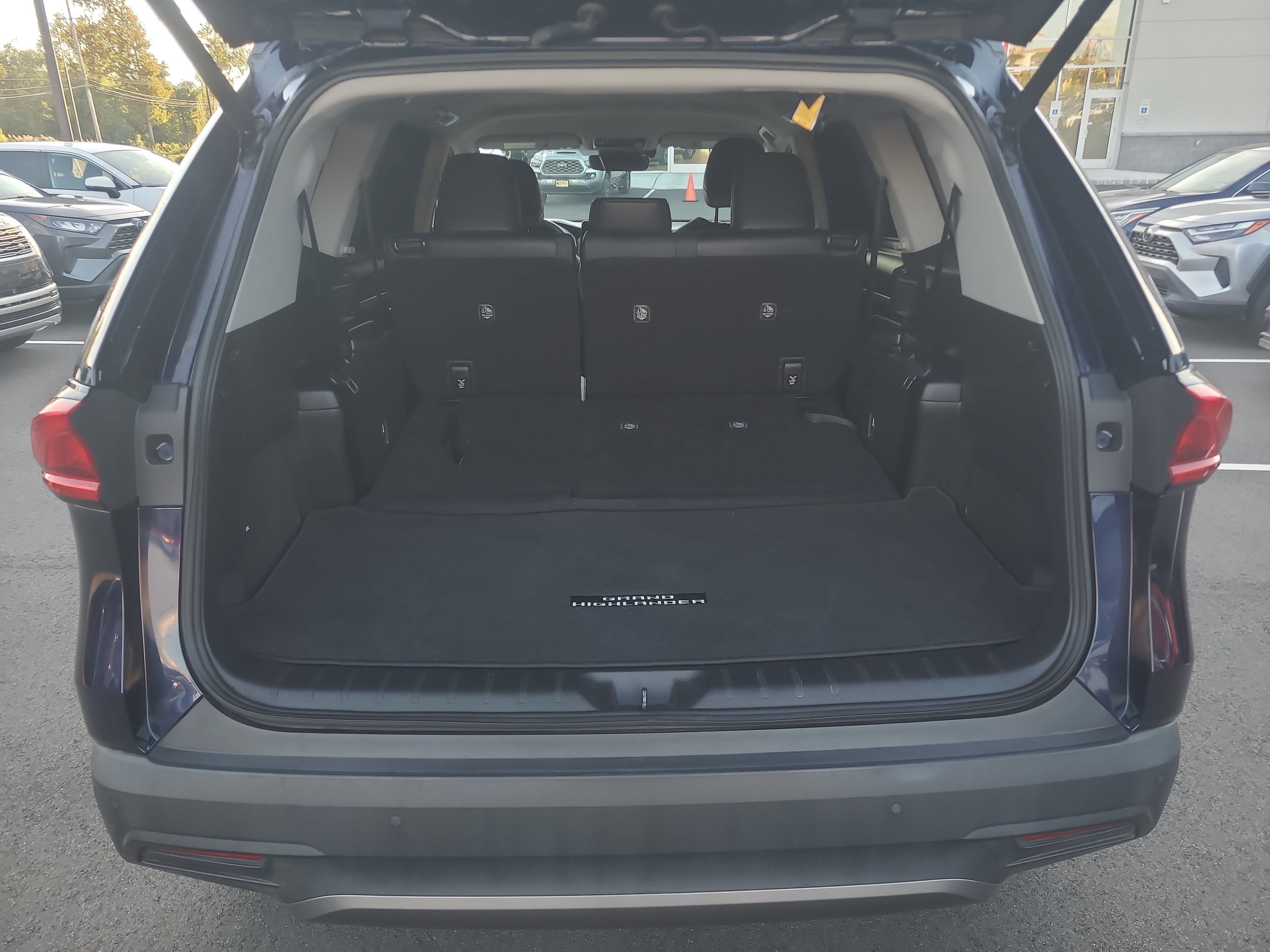 Certified 2024 Toyota Grand Highlander AWD image 30