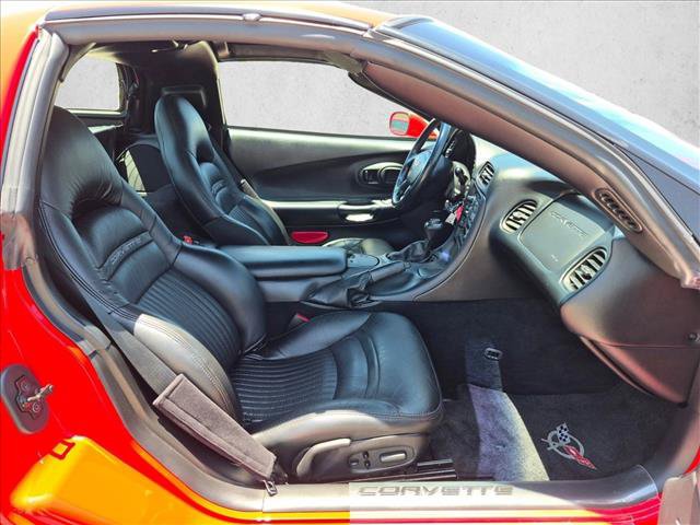 Used 2004 Chevrolet Corvette Coupe w/ Preferred Equipment Group RWD image 18