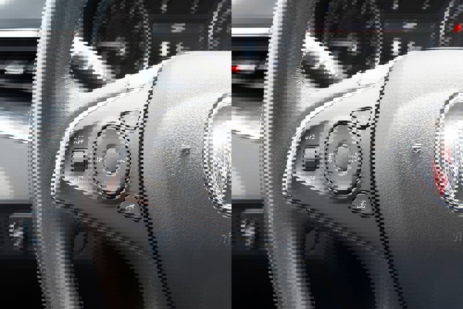 Used 2021 Buick Enclave Essence w/ Experience Buick Package image 6