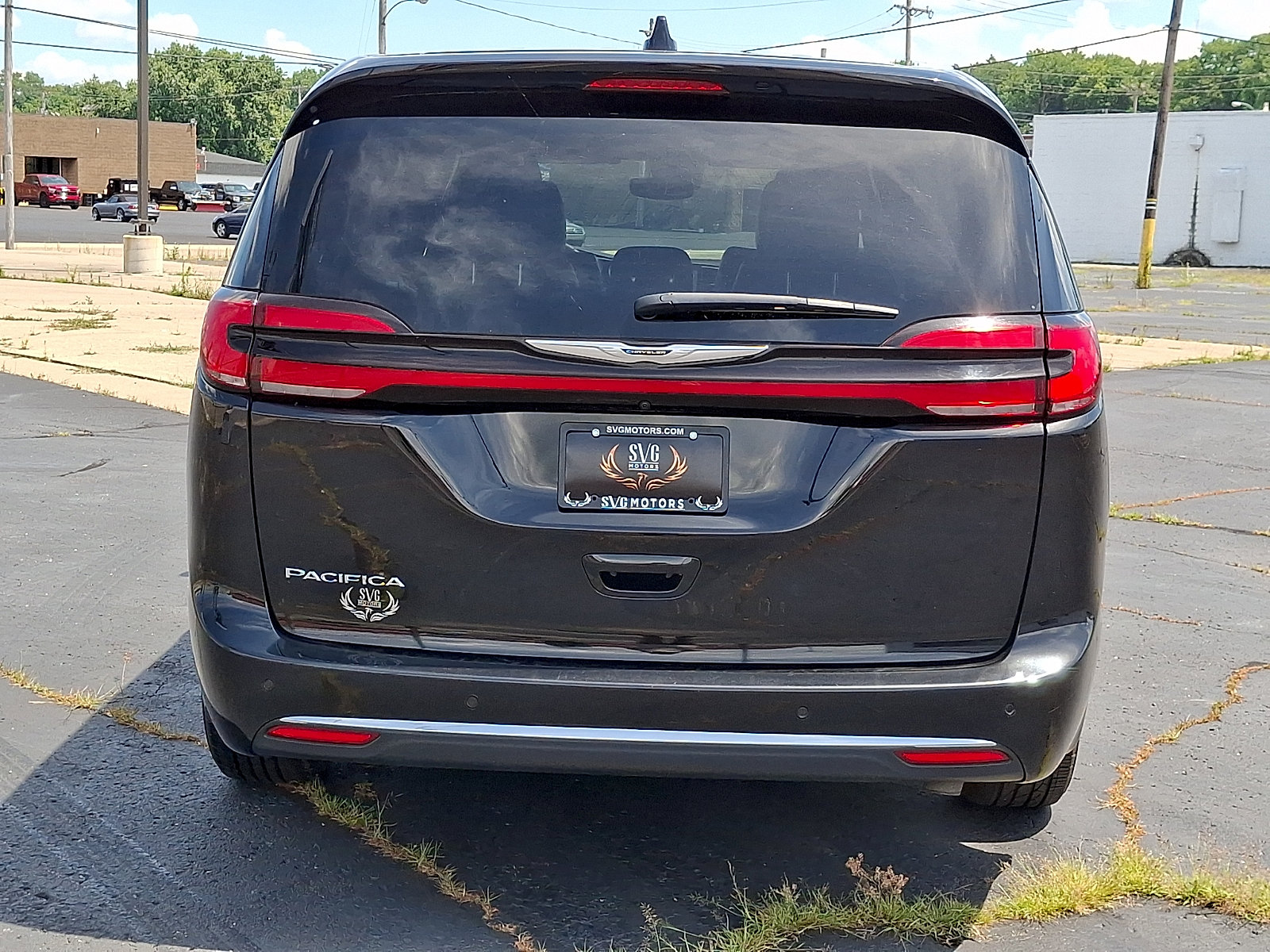 Used 2025 Chrysler Pacifica Select FWD image 6