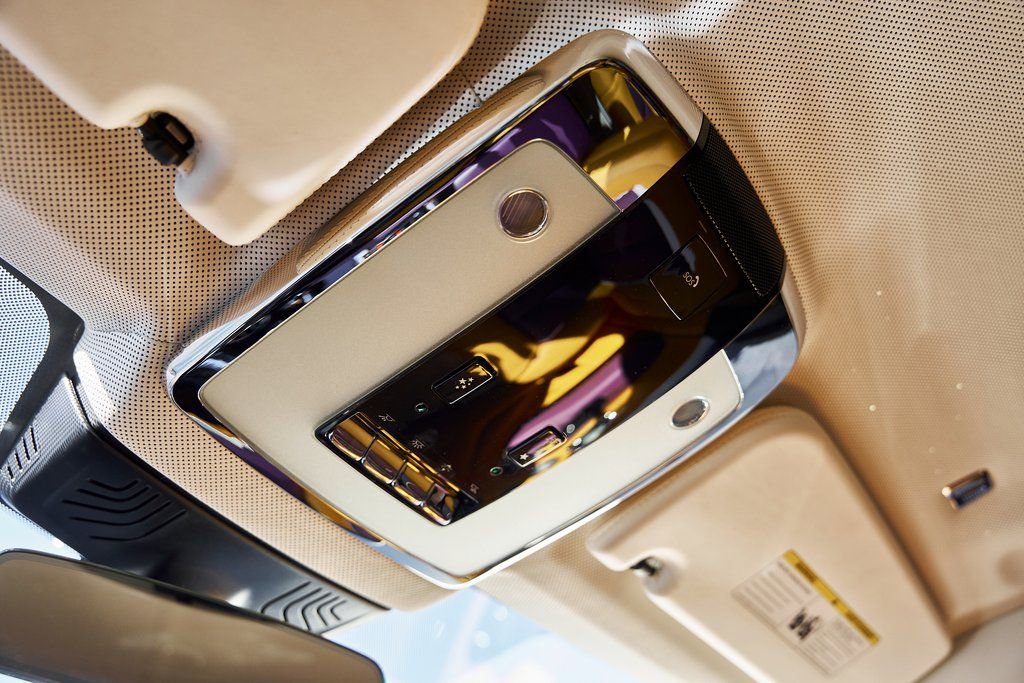 Used 2025 Rolls-Royce Cullinan image 85