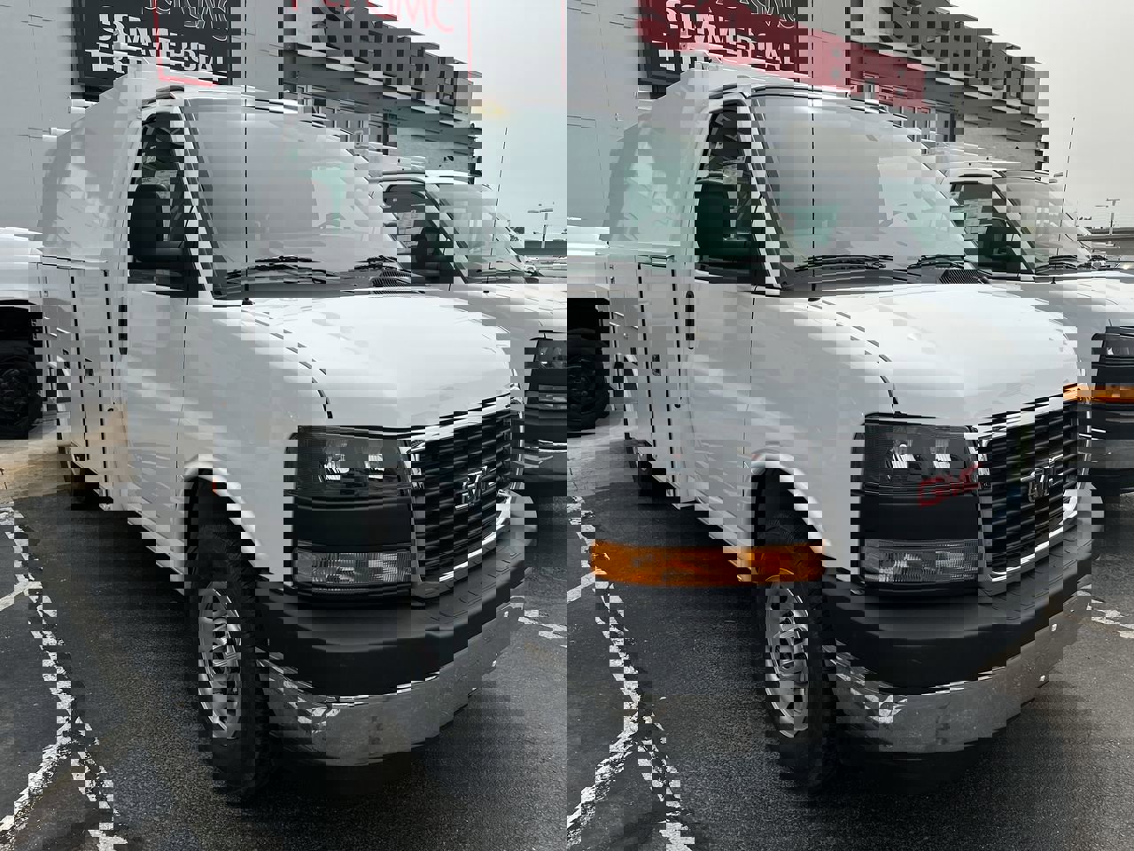 New 2025 GMC Savana 3500 w/ Power Convenience Package