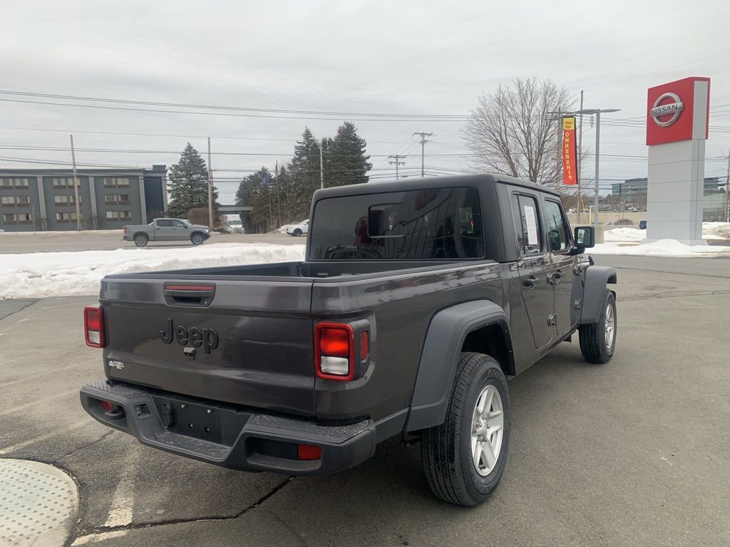 Used 2023 Jeep Gladiator Sport image 7
