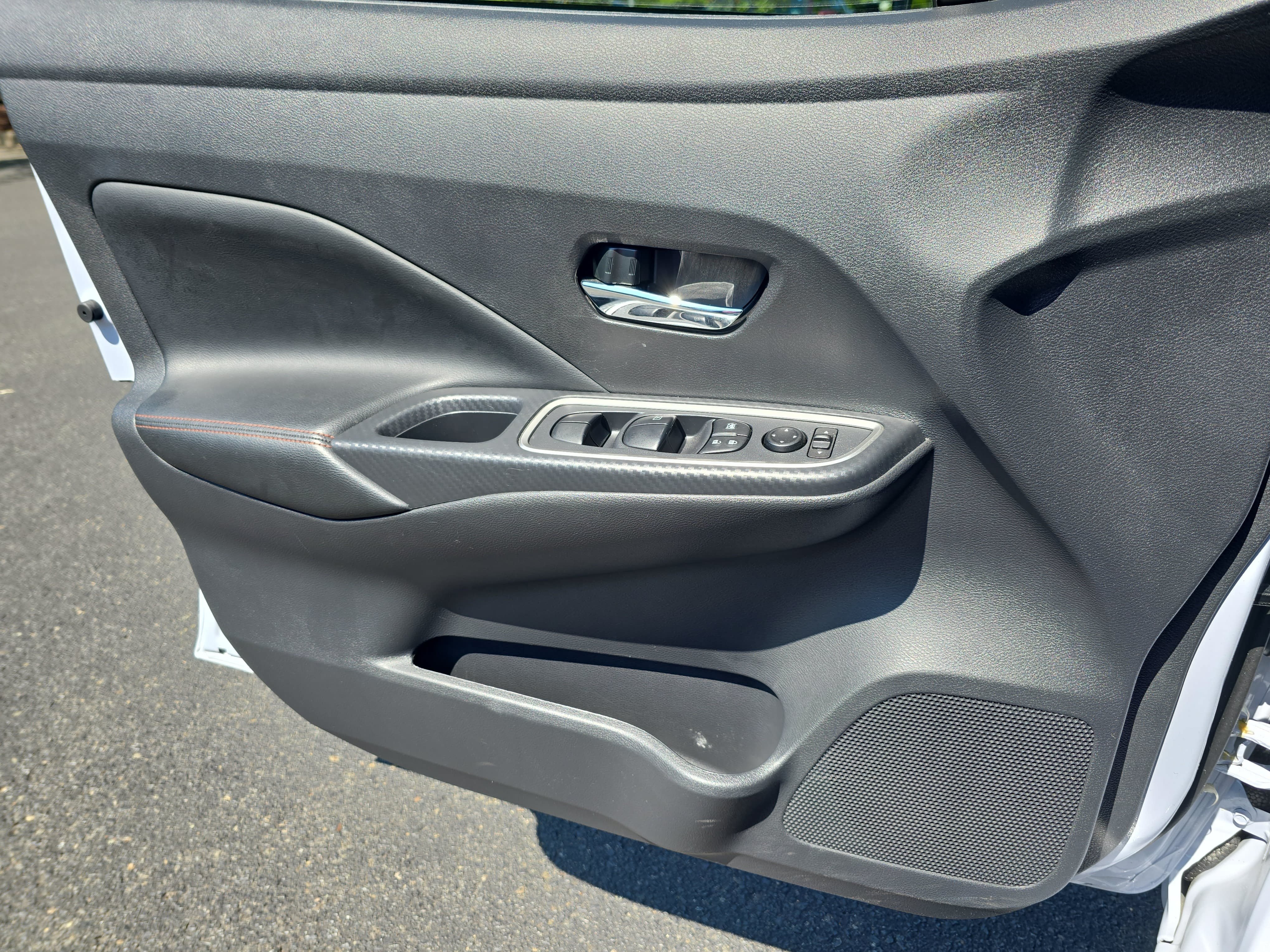 Certified 2025 Nissan Versa SR w/ Trunk Package FWD image 25