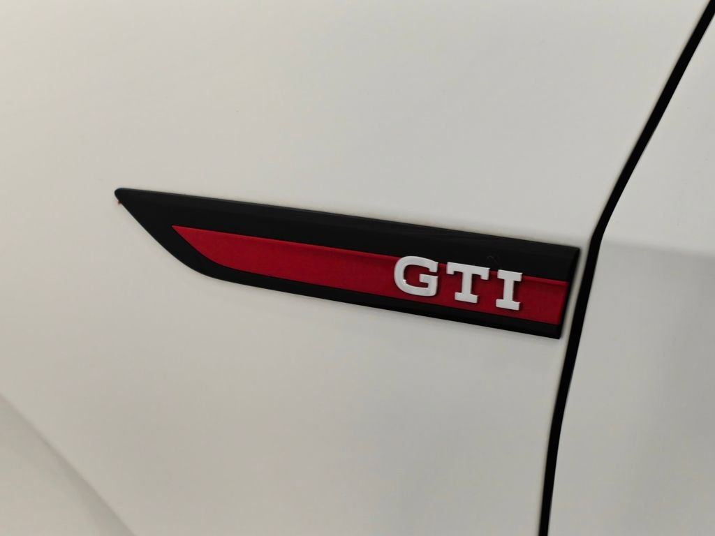 Used 2022 Volkswagen GTI SE FWD image 60