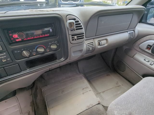 Used 1998 Chevrolet Silverado 1500 2WD Extended Cab w/ Preferred Equipment Group 2 image 28