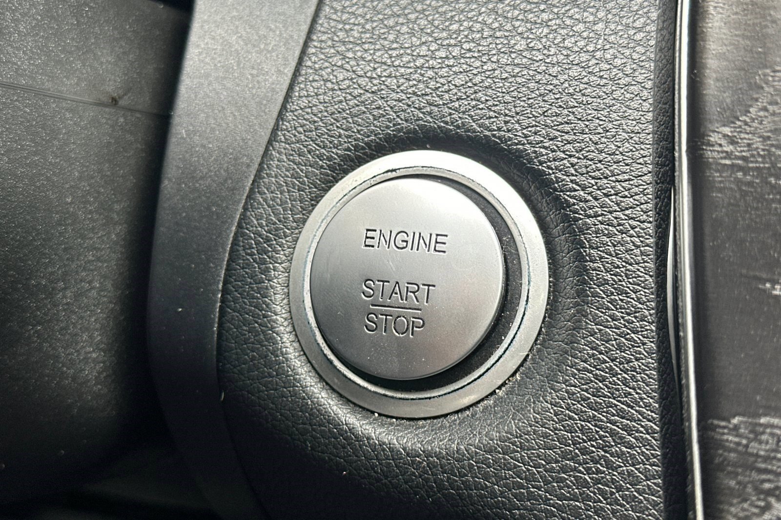 Used 2015 Mercedes-Benz C 300 4MATIC Sedan image 34