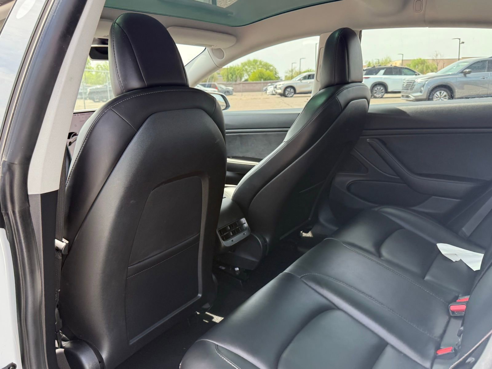 Used 2019 Tesla Model 3 Standard Range image 11