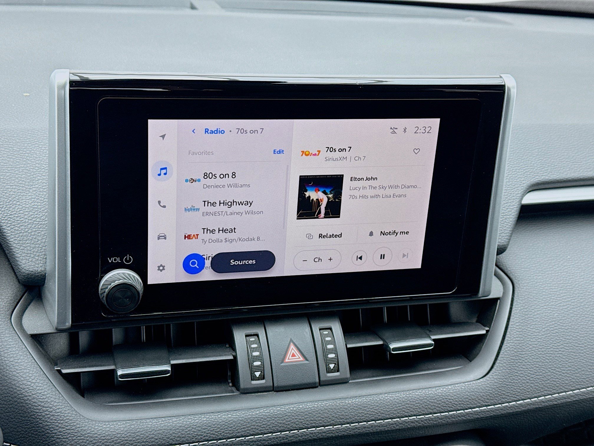 Used 2024 Toyota RAV4 XLE Premium image 11