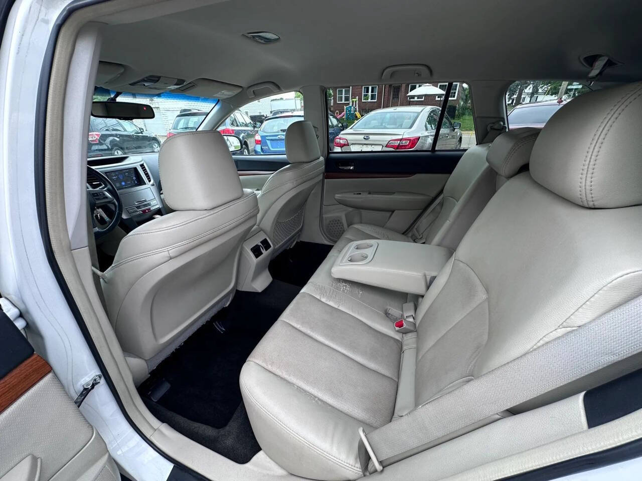 Used 2013 Subaru Outback 2.5i Limited AWD/4WD image 11