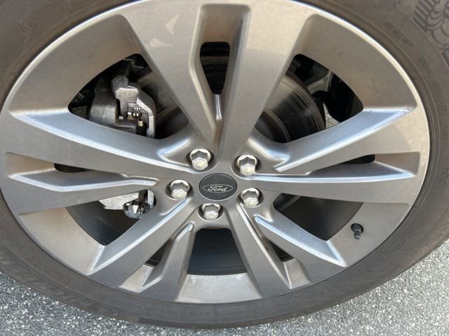 Used 2025 Ford Explorer Active w/ Active Comfort Package AWD/4WD image 9