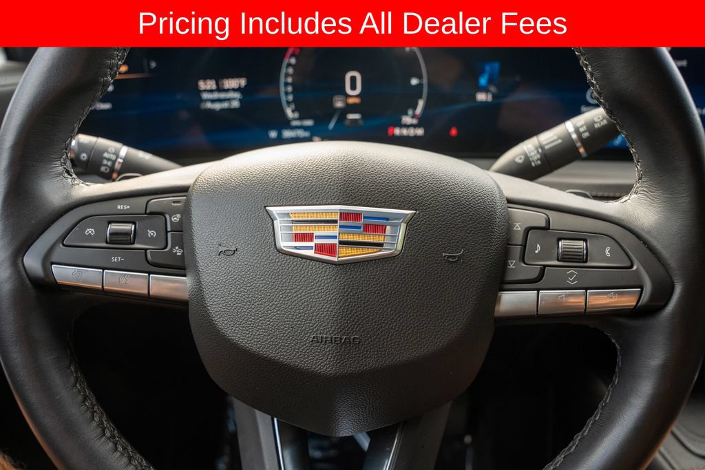 Used 2024 Cadillac XT4 Luxury w/ Cold Weather Package FWD image 20
