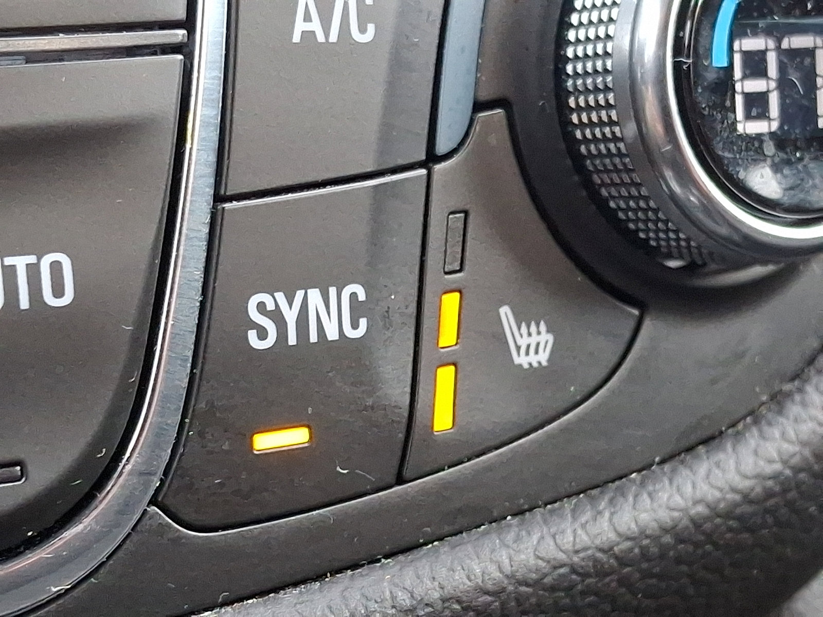 Used 2022 Chevrolet Equinox LT image 23