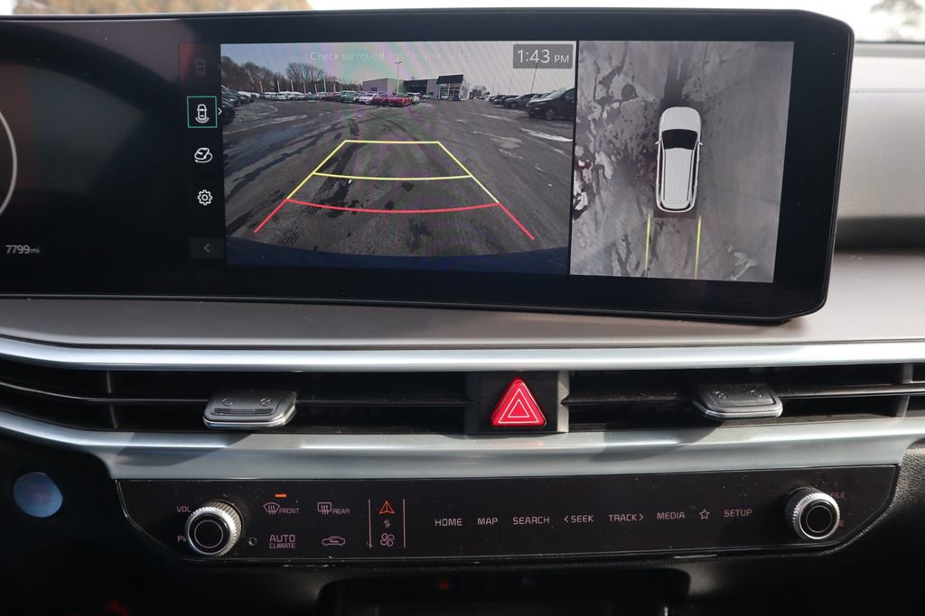 Used 2025 Kia Sorento SX image 28