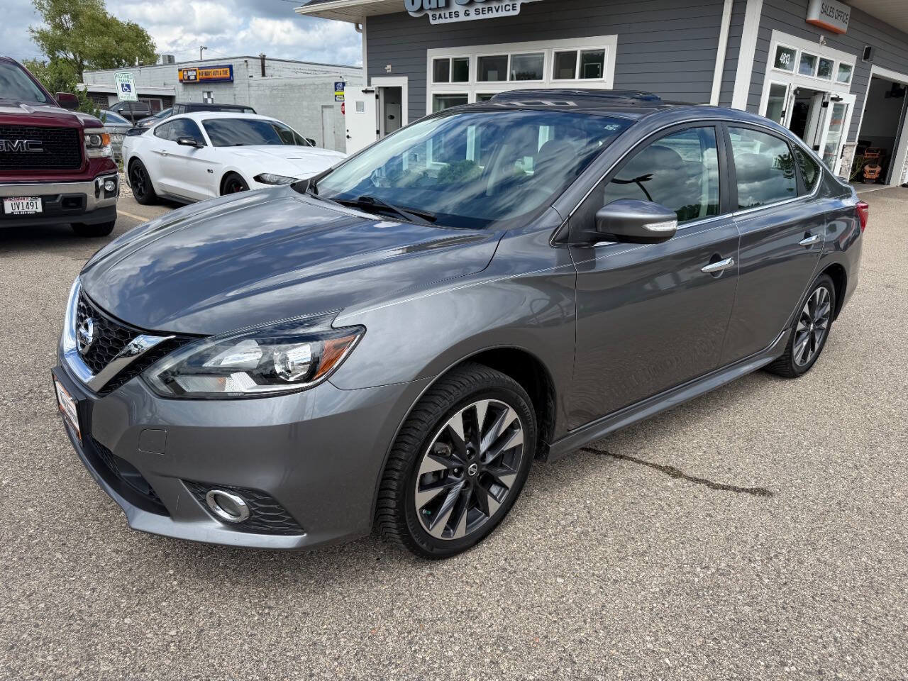 Used 2016 Nissan Sentra SR w/ SR Premium Package FWD video 1