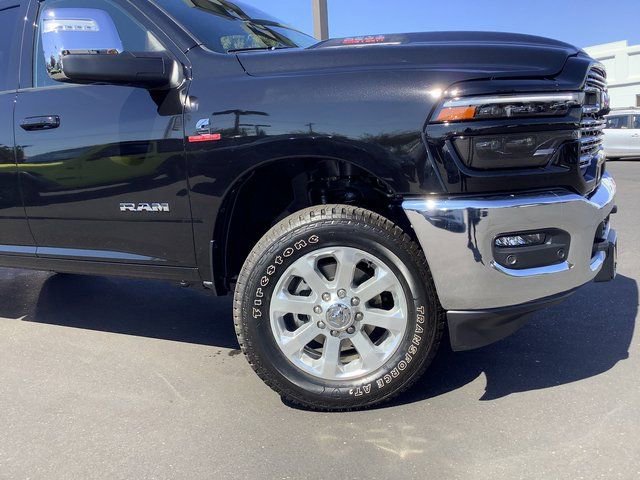 New 2026 RAM 2500 Laramie w/ Sport Appearance Package AWD/4WD image 3