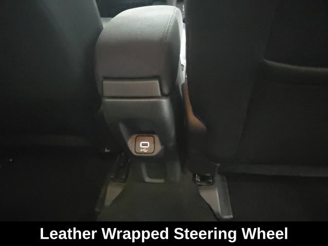 Used 2019 Jeep Renegade Latitude w/ Cold Weather Group AWD/4WD image 8