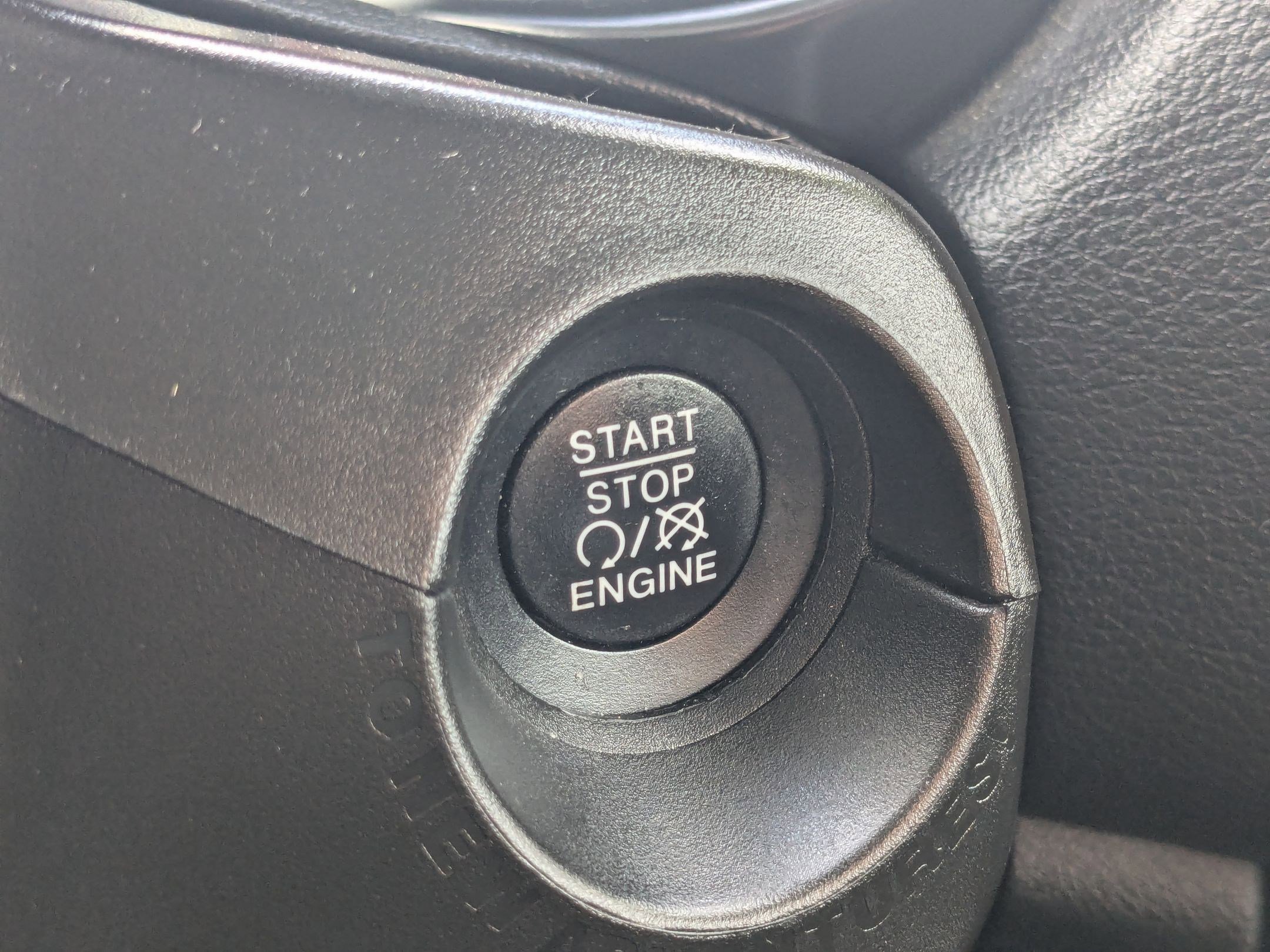 Used 2020 Jeep Renegade Latitude w/ Popular Equipment Group image 20