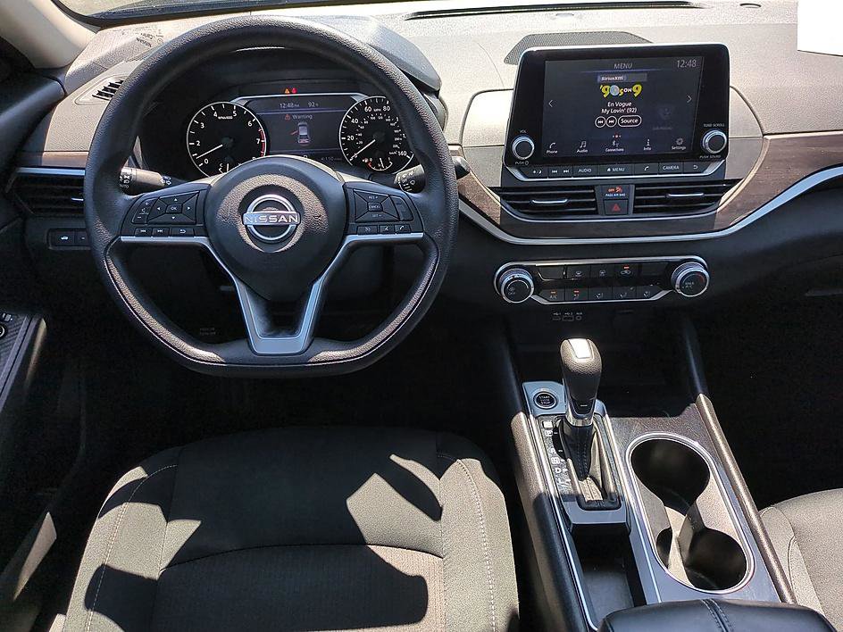 Used 2024 Nissan Altima 2.5 SV FWD image 29