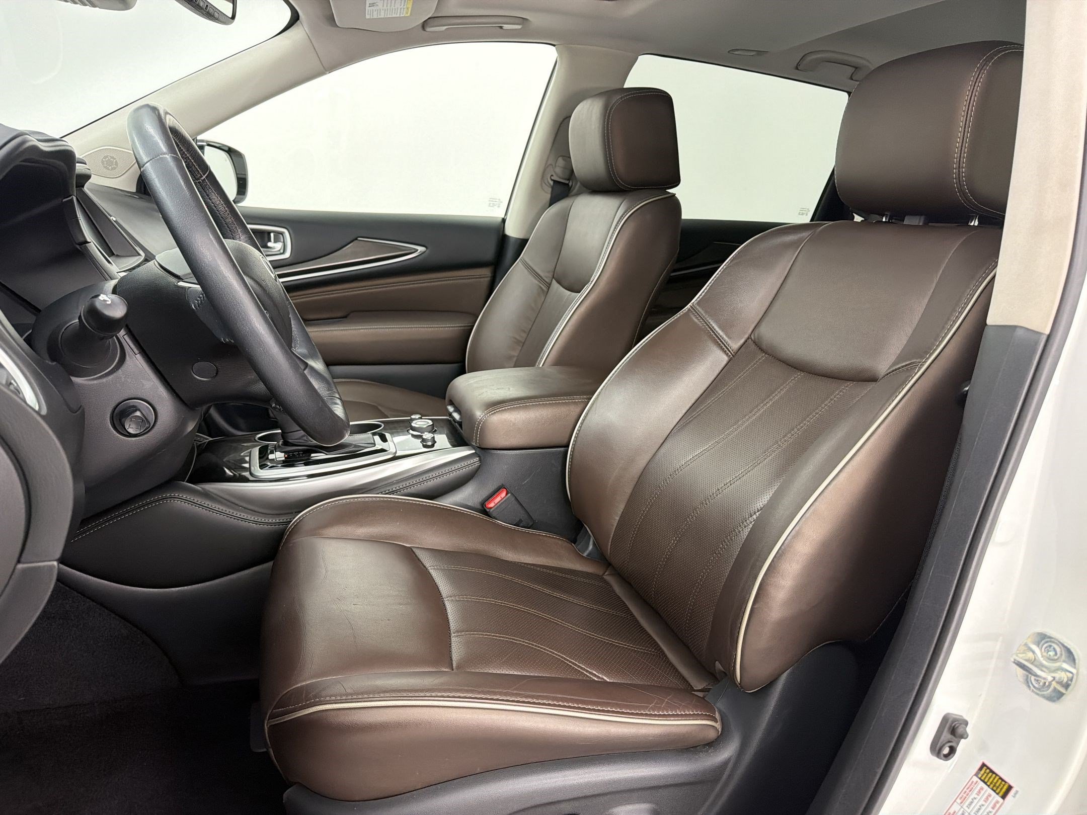 Used 2020 INFINITI QX60 Luxe w/ Essential Package FWD image 5