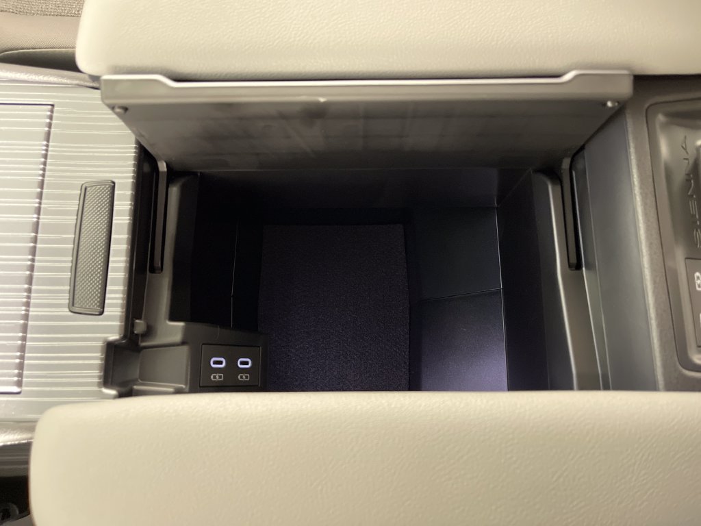 New 2026 Toyota Sienna LE FWD image 23