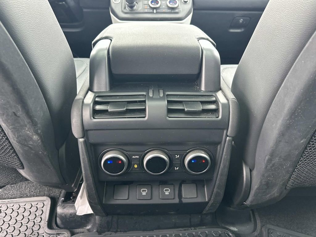 Used 2023 Land Rover Defender 110 S image 16