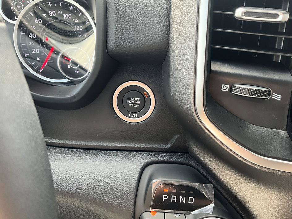 New 2026 RAM 1500 Big Horn w/ Night Edition AWD/4WD image 18