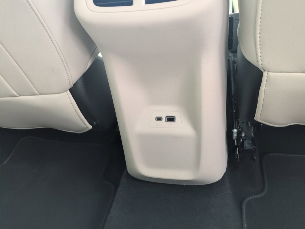 Used 2021 Buick Envision Essence w/ Technology Package I image 22