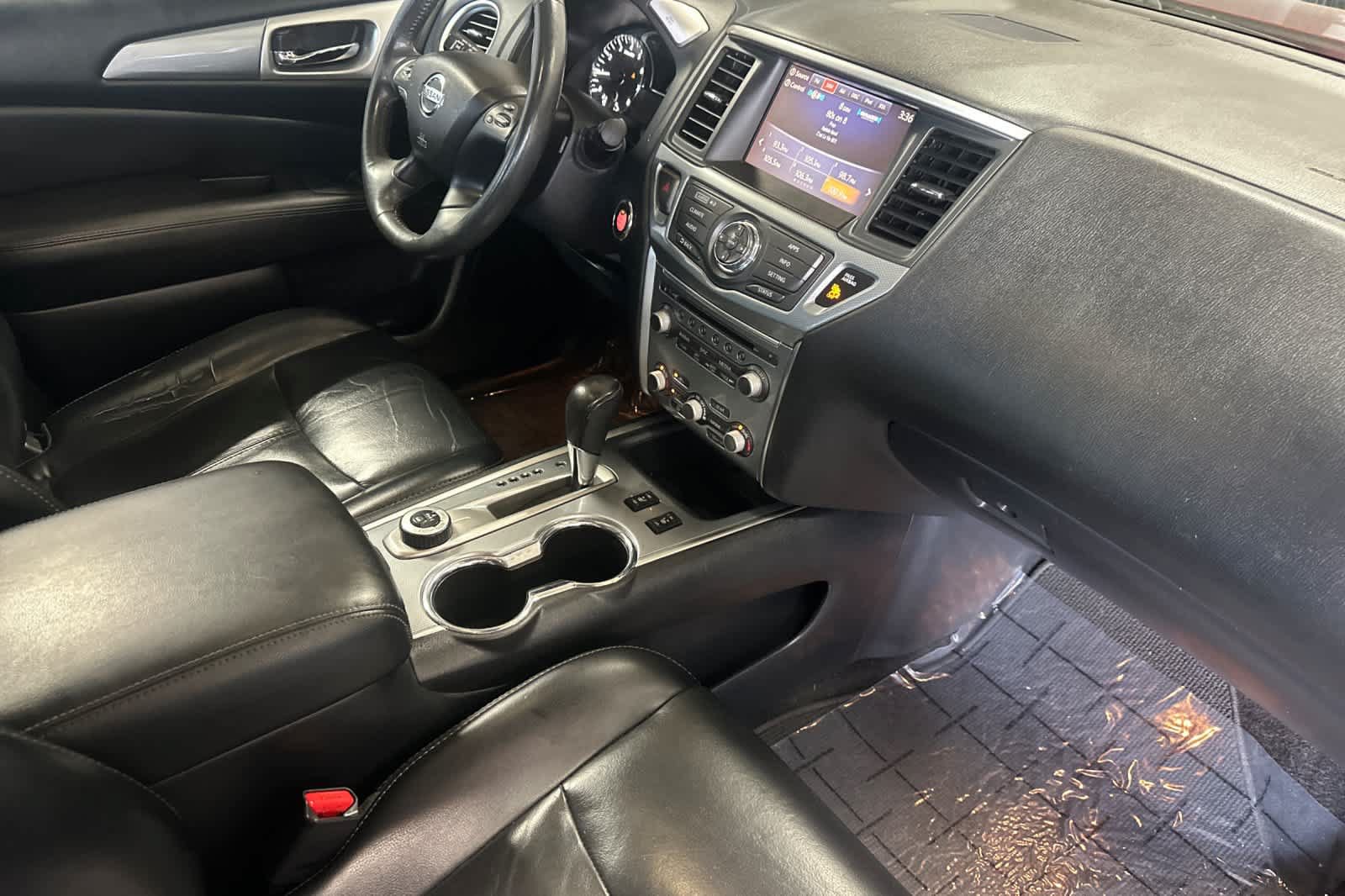Used 2017 Nissan Pathfinder SL AWD/4WD image 17