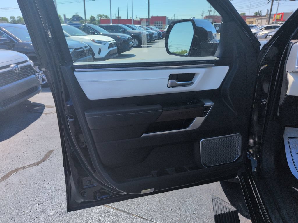 Used 2025 Toyota Tundra Capstone AWD/4WD image 10