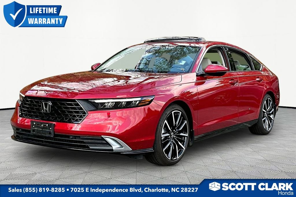 Used 2024 Honda Accord Touring image 3