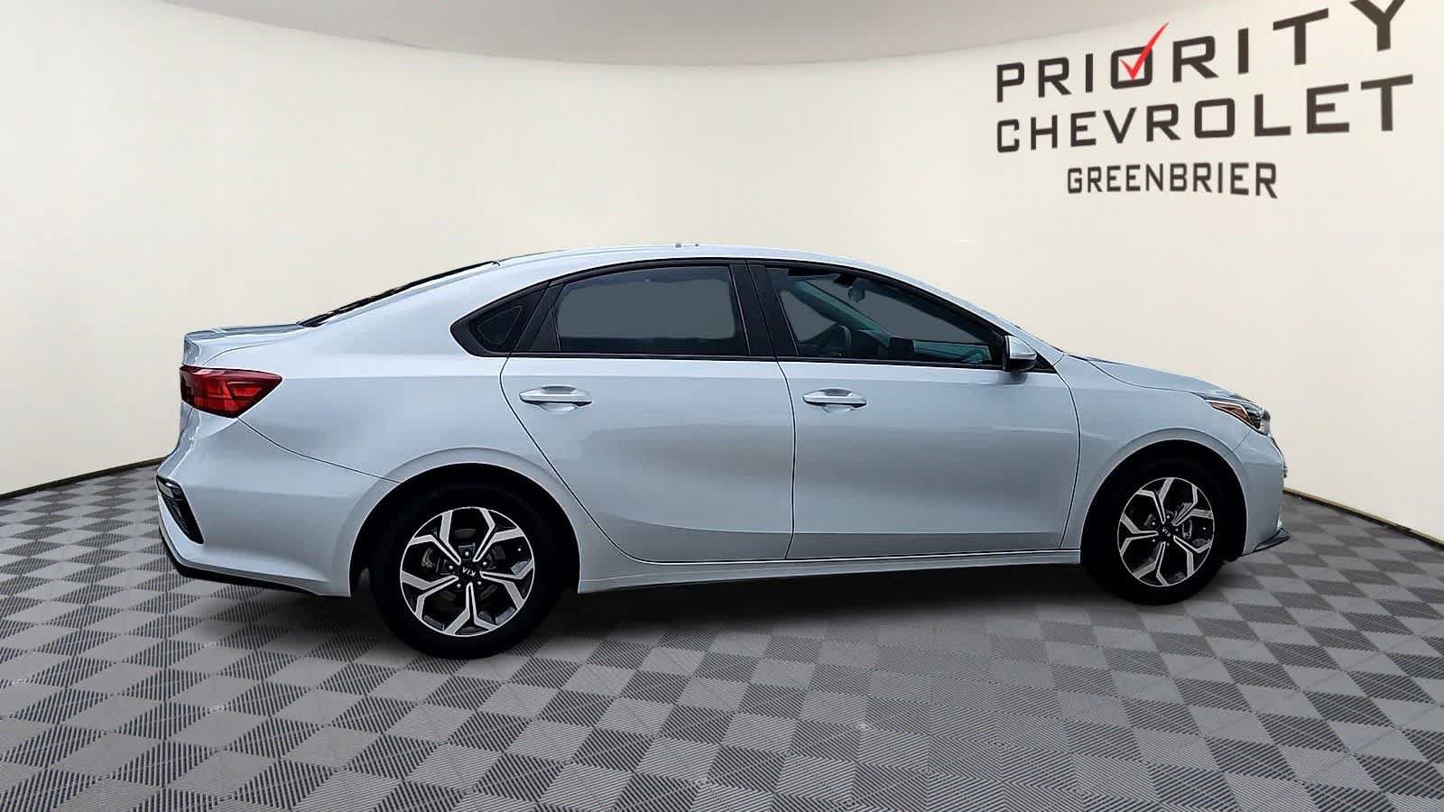 Used 2020 Kia Forte LXS FWD image 9
