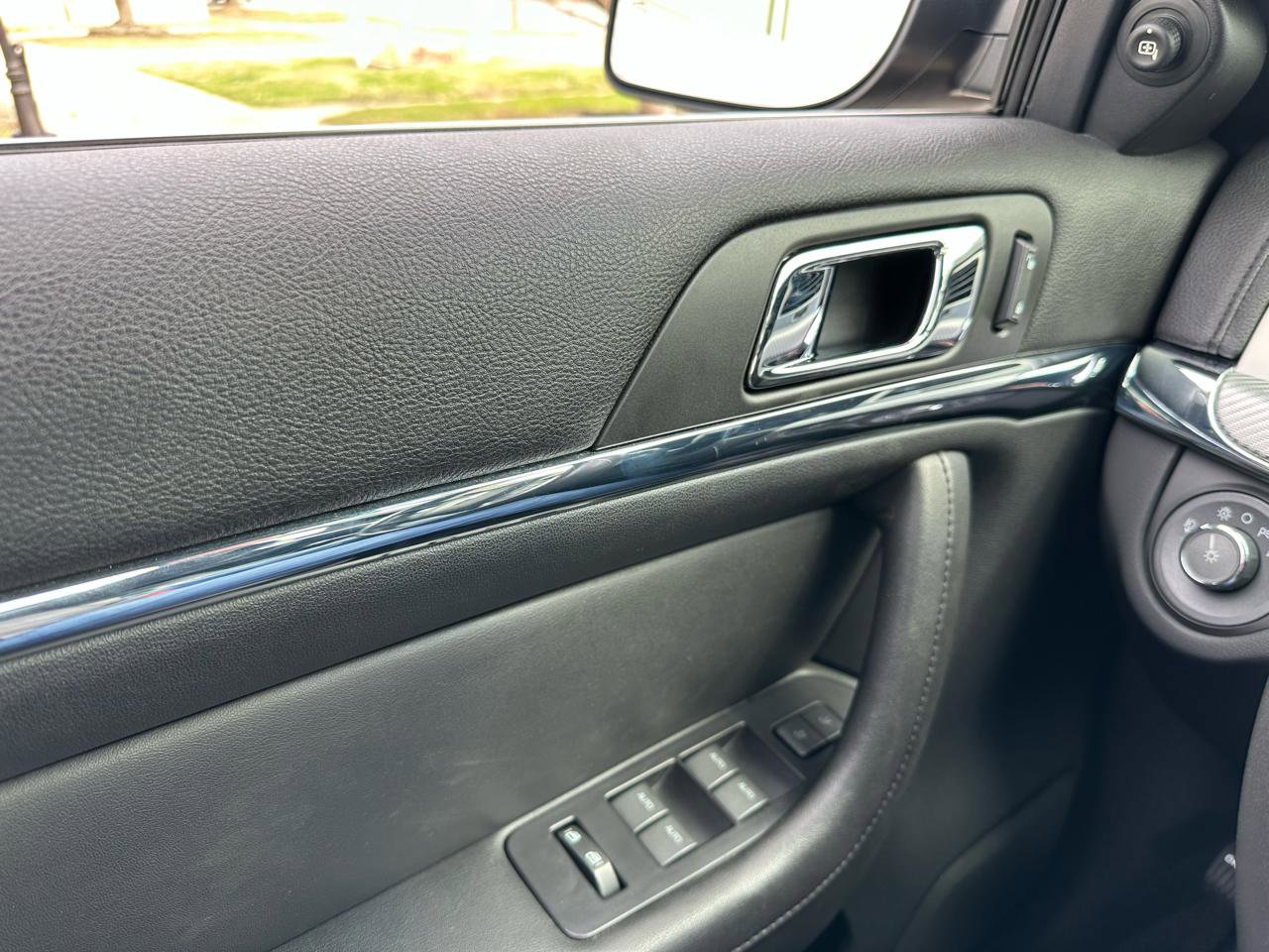 Used 2011 Lincoln MKS AWD w/ 201A Rapid Spec Order Code image 23