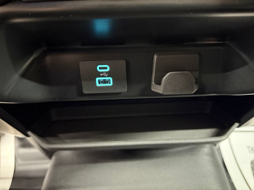 Used 2024 Ford F150 XL w/ Equipment Group 103A High RWD image 17