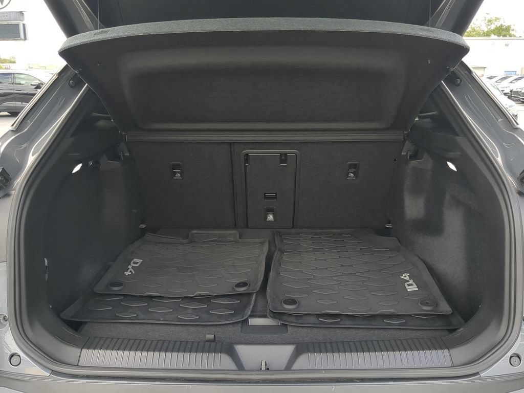 Used 2023 Volkswagen ID.4 S RWD image 9