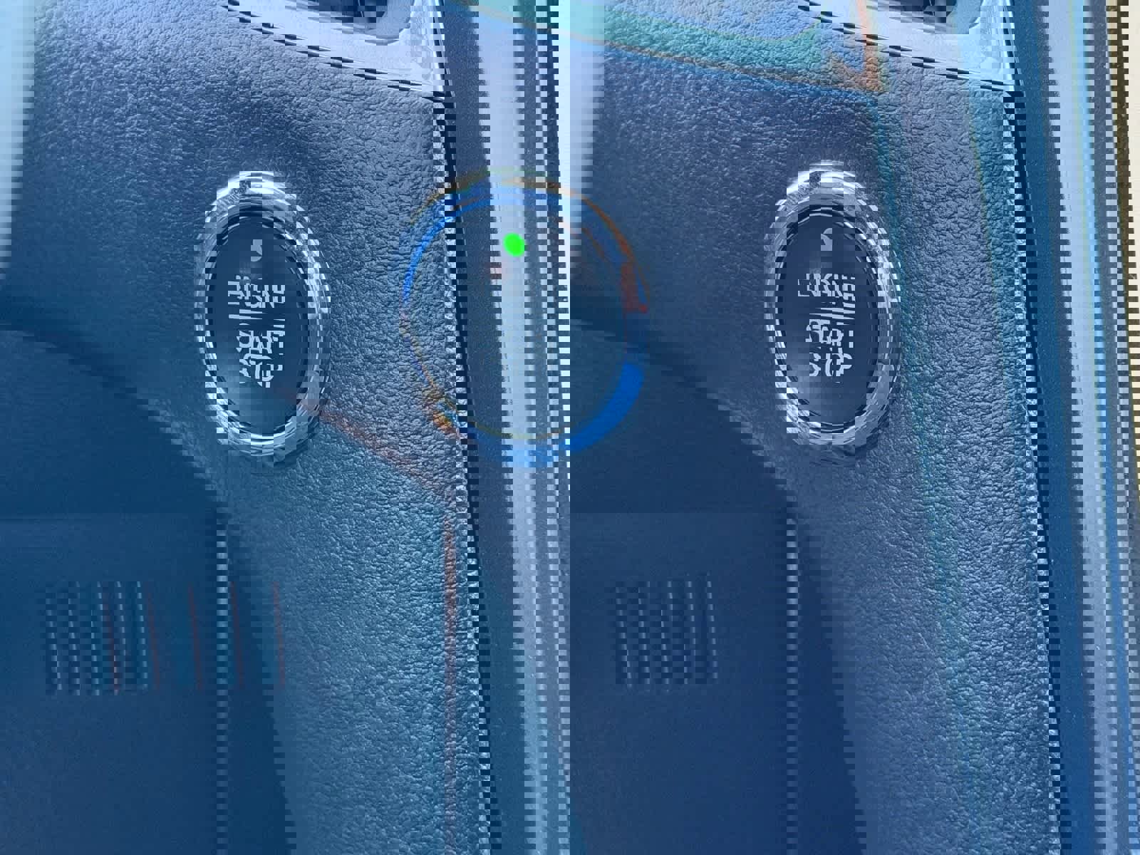 Used 2022 Ford Edge Titanium image 14