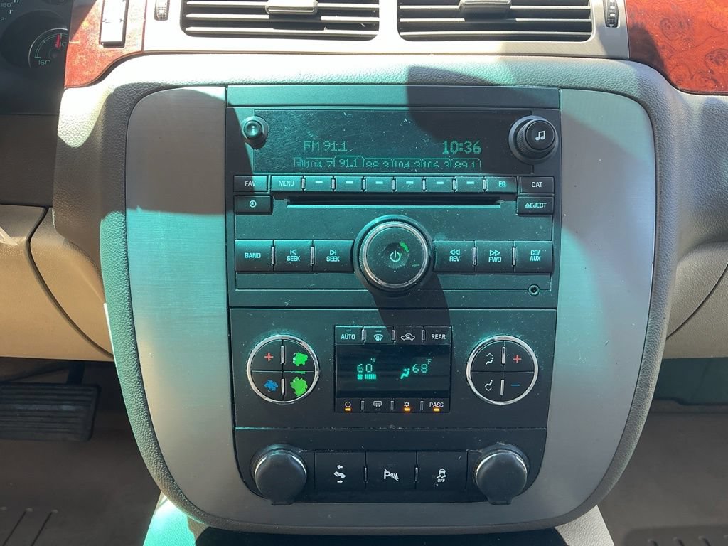 Used 2013 GMC Yukon SLT w/ SLT-2 Equipment Package AWD/4WD image 33