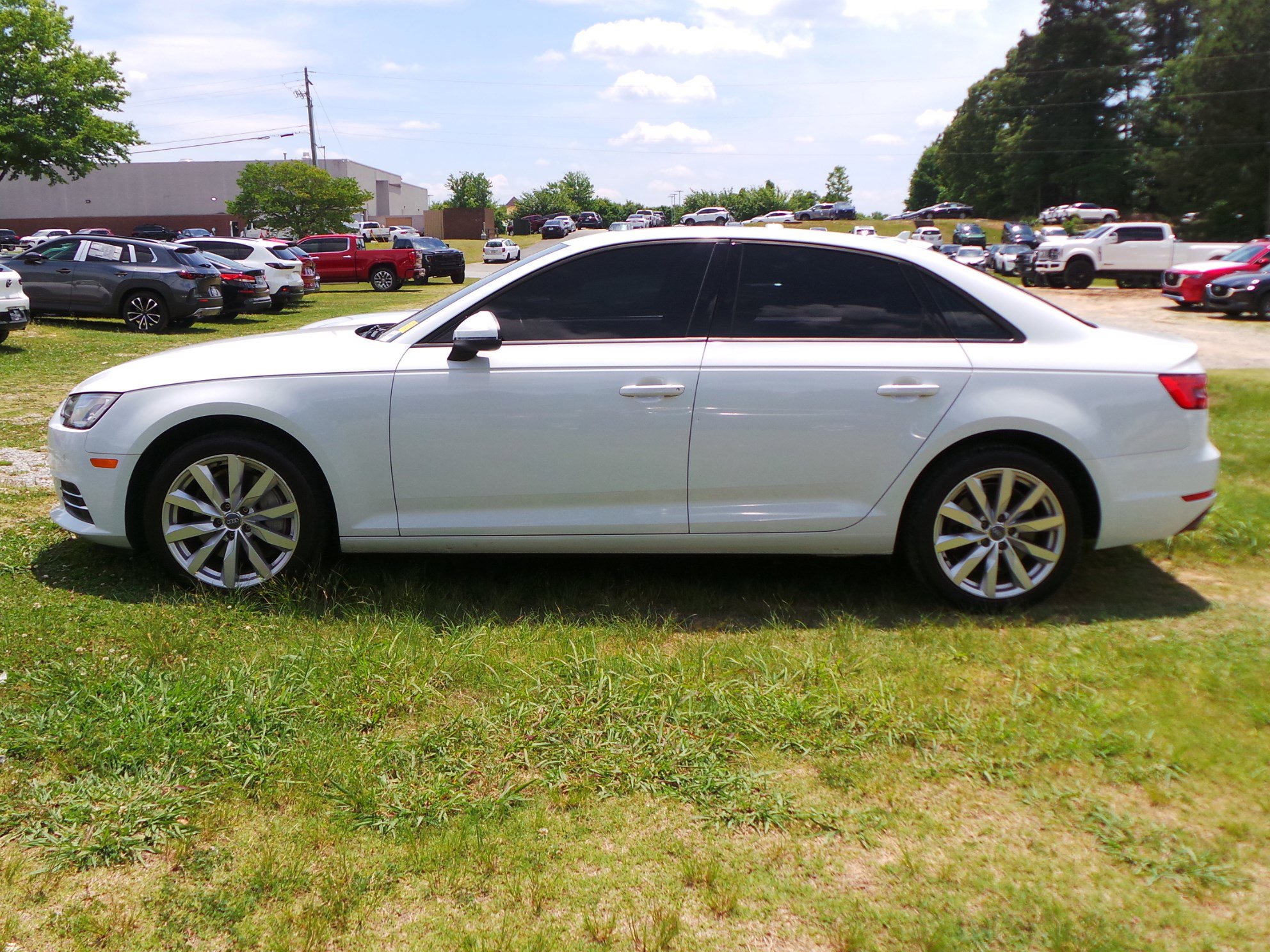 Used 2017 Audi A4 2.0T Premium w/ Audi MMI Navigation Plus FWD image 3
