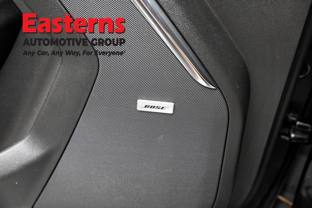 Used 2025 GMC Yukon XL Denali AWD/4WD image 23