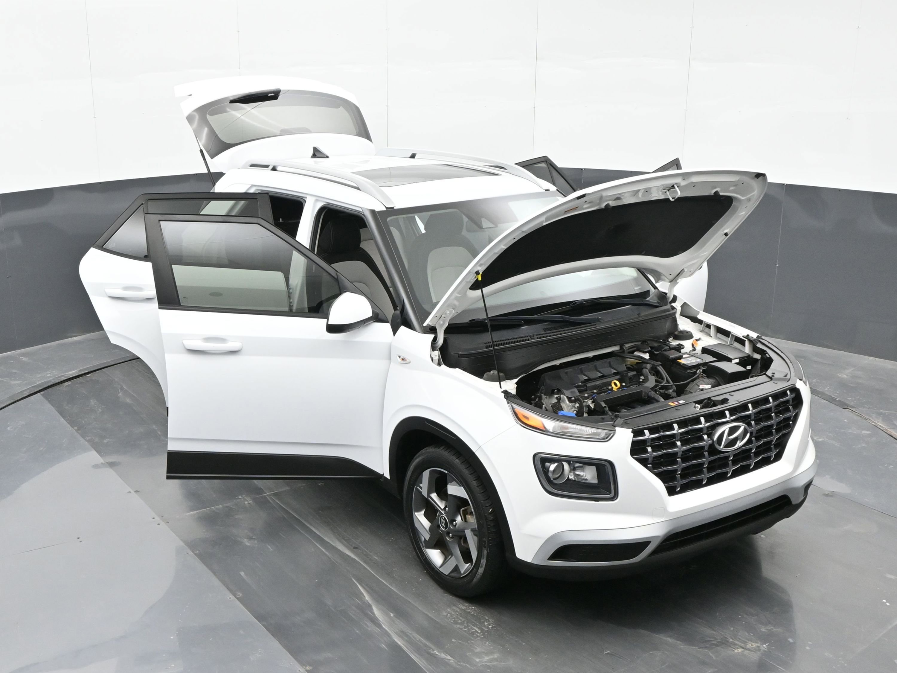 Certified 2022 Hyundai Venue SEL image 46