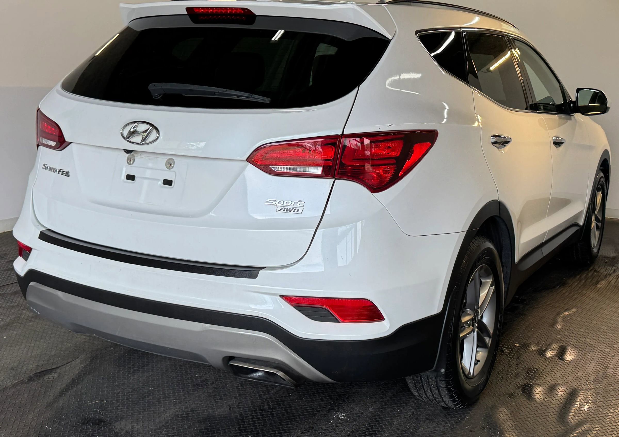 Used 2017 Hyundai Santa Fe Sport image 7