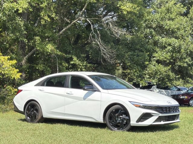 Used 2026 Hyundai Elantra Sport FWD image 14
