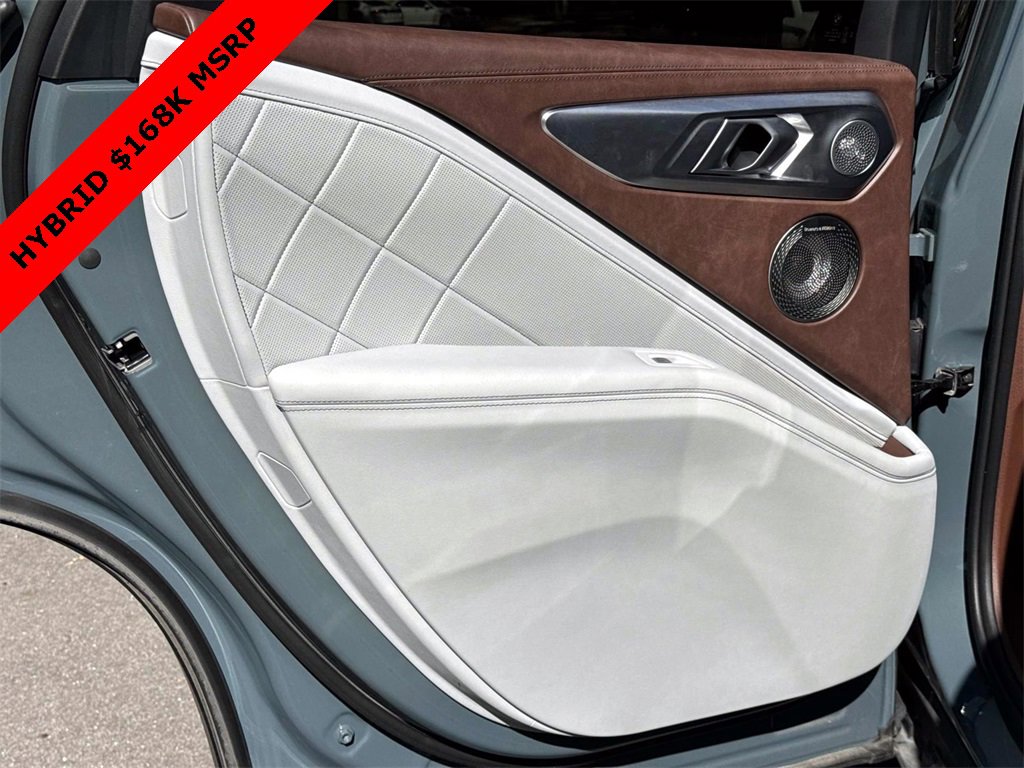 Used 2023 BMW XM image 12