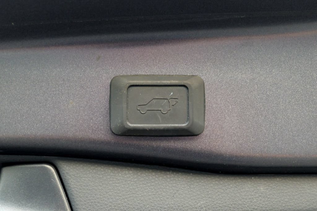 Used 2023 Toyota RAV4 XLE w/ Convenience Package AWD/4WD image 57