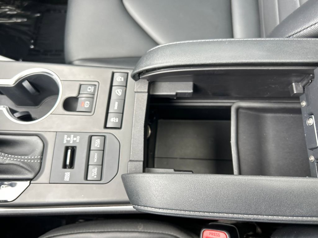 Used 2022 Toyota Highlander XLE image 23